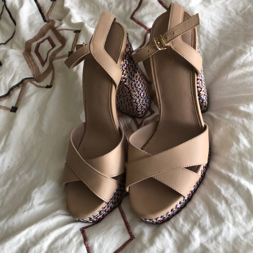 ALDO NUDE PLATFORM HEELS